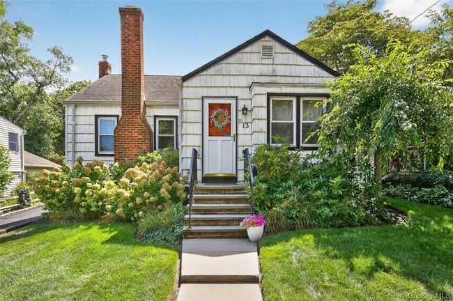 property at 13 Prospect St