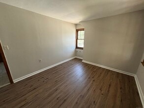 50 Johnson St in Middletown, CT - Foto de edificio - Building Photo