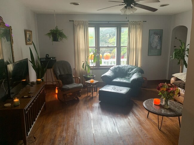 property at 2938 N Bremen St
