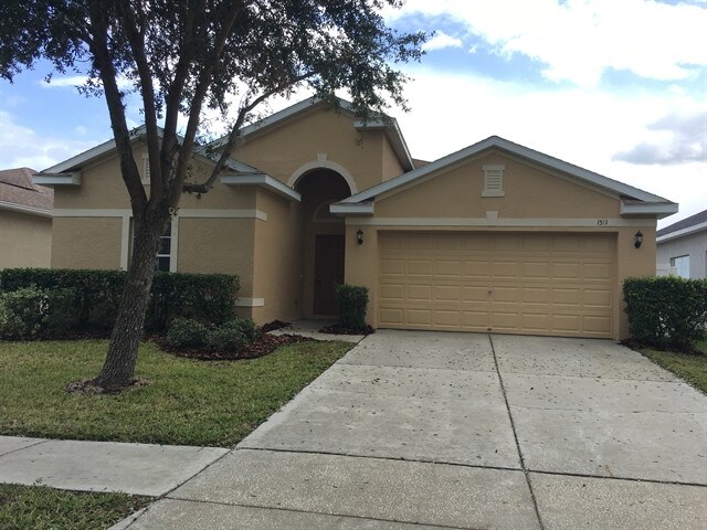 1511 Emerald Hill Way in Valrico, FL - Building Photo