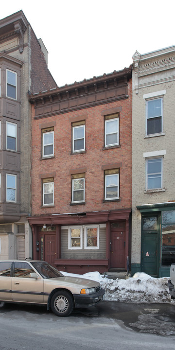 149 4th St in Troy, NY - Building Photo