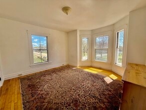 30 Sargents Ave in Nashua, NH - Building Photo - Building Photo
