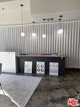 711 S Olive St in Los Angeles, CA - Building Photo - Building Photo