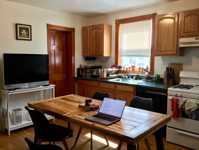 59 Prince St, Unit 1 in Brookline, MA - Building Photo - Building Photo
