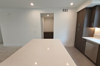 259 Montague Expy in Milpitas, CA - Building Photo - Building Photo