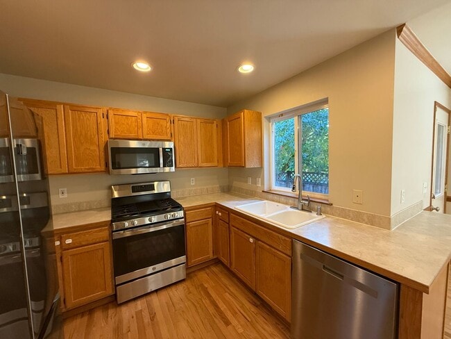 15416 51st Pl W in Edmonds, WA - Building Photo - Building Photo