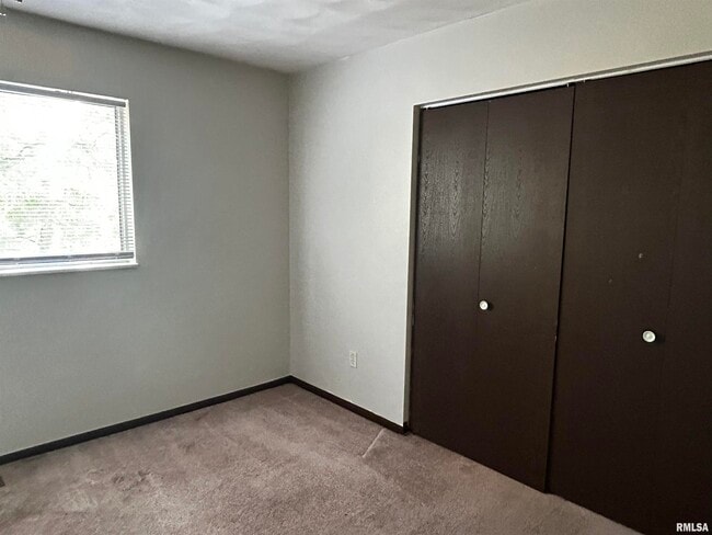 property at 3428 W Richwoods Blvd