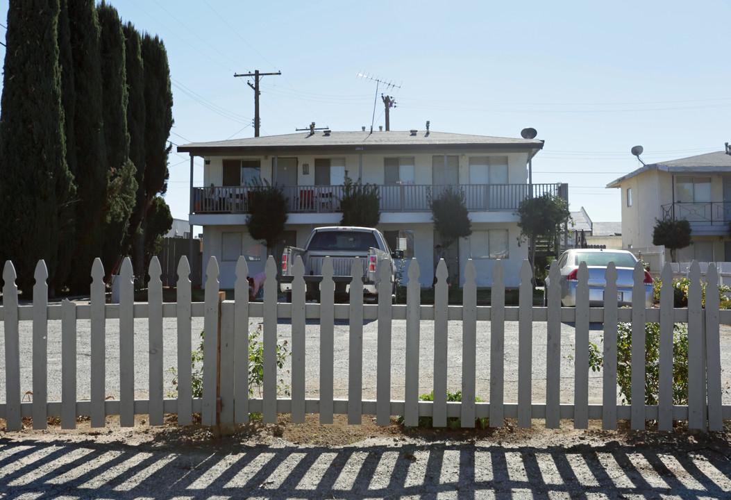 34063 Avenue J in Yucaipa, CA - Building Photo