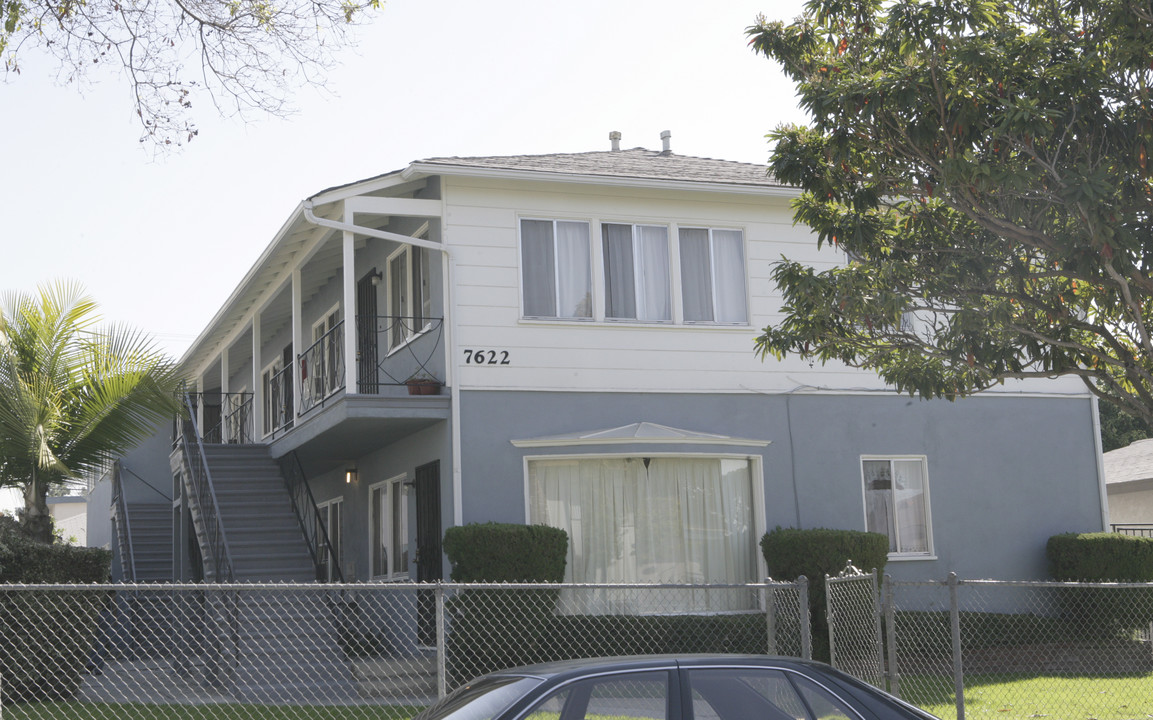 7622 S Newlin Ave in Whittier, CA - Foto de edificio