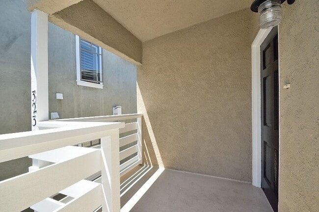 321 15th St in Manhattan Beach, CA - Building Photo - Building Photo