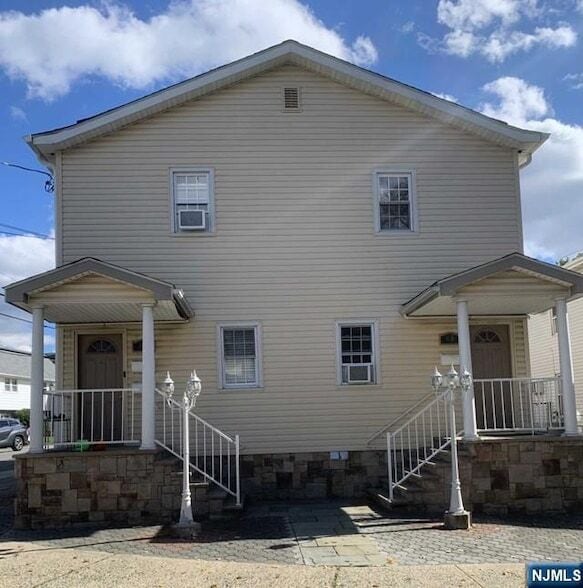 property at 68 Cottage Pl