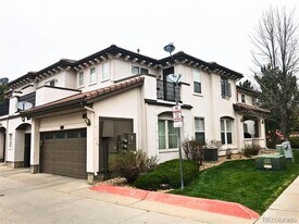 6753 S Winnipeg Cir in Aurora, CO - Building Photo