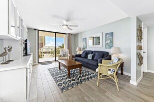 1516 Sandpiper Ln in Gulf Shores, AL - Building Photo