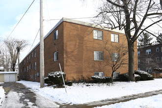 Rock Cove Apartments in Lakewood, OH - Building Photo - Building Photo