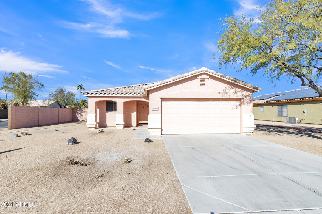 16082 W Morning Glory St in Goodyear, AZ - Building Photo