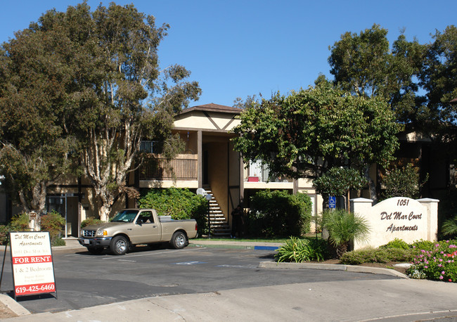 Del Mar Court Apartments in Chula Vista, CA - Building Photo - Building Photo