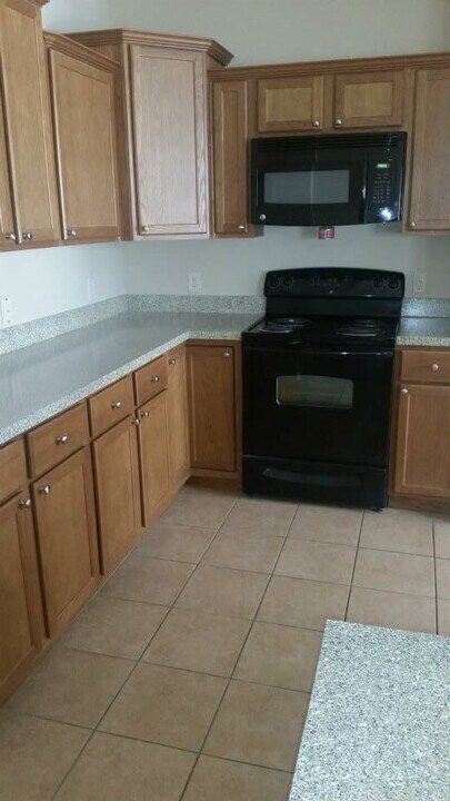 312 Wrangler Ln in Denton, TX - Building Photo