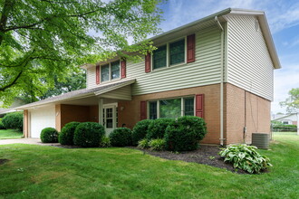 433 Zimmer Dr in Fairborn, OH - Building Photo - Building Photo