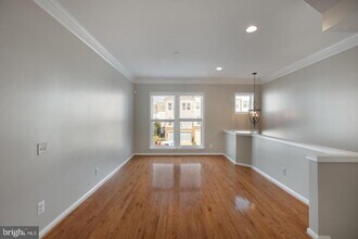42669 New Dawn Terrace in Ashburn, VA - Building Photo - Building Photo