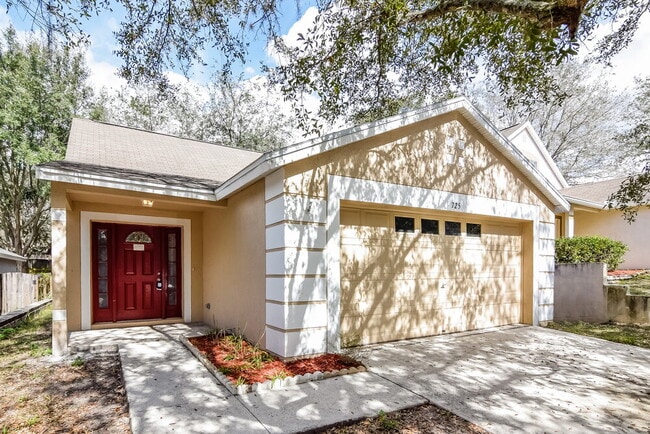 property at 725 Cape Cod Cir