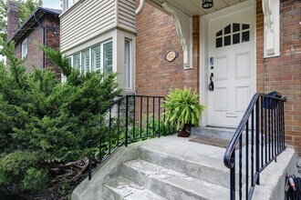 872 Avenue Rd in Toronto, ON - Building Photo - Building Photo