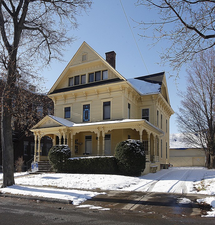 19 Watkins Ave in Oneonta, NY - Building Photo