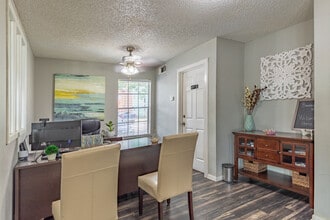 Boardwalk At Windcrest in San Antonio, TX - Foto de edificio - Interior Photo