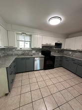 220 W Ridge Rd in Norman, OK - Building Photo - Building Photo