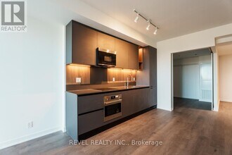 39 Mary St in Barrie, ON - Building Photo - Building Photo