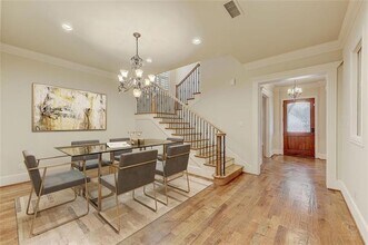 3815 Northwest Pkwy in Dallas, TX - Foto de edificio - Building Photo