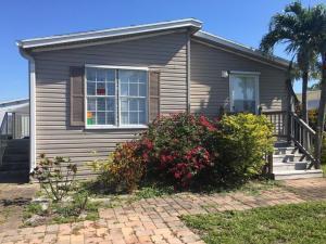 4317 71st St N in Riviera Beach, FL - Building Photo