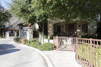 Park Cities Townhomes in Dallas, TX - Foto de edificio - Building Photo