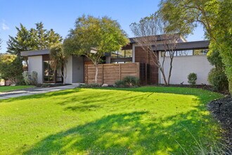 4156 S Better Dr in Dallas, TX - Building Photo - Building Photo