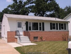 8802 36th Ave in College Park, MD - Building Photo