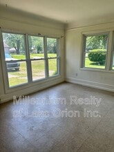 325 E Sheffield Ave in Pontiac, MI - Building Photo - Building Photo