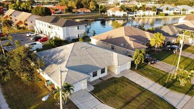 419 SW 4th St in Cape Coral, FL - Building Photo - Building Photo