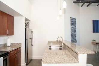 800 Capitol in Indianapolis, IN - Foto de edificio - Building Photo