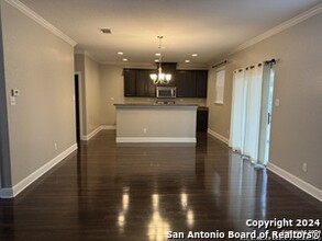 2502 Villa Rufina in San Antonio, TX - Building Photo - Building Photo