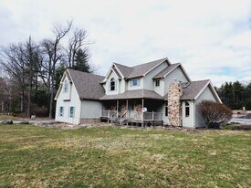 1811 PA-611 in Mt Pocono, PA - Building Photo