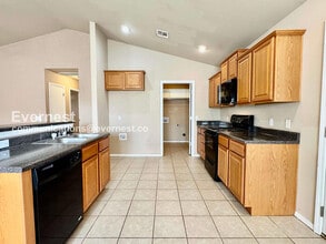 8963 S 257th E Pl, Unit 221 in Broken Arrow, OK - Building Photo - Building Photo