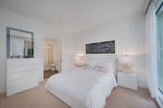 5333 Connecticut in Washington, DC - Building Photo - Building Photo