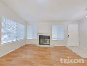 7726 Robinette Rd in Sacramento, CA - Building Photo - Building Photo