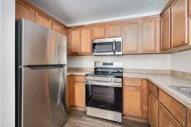 Aberdeen of Brighton Apartments in Brighton, MI - Foto de edificio - Building Photo