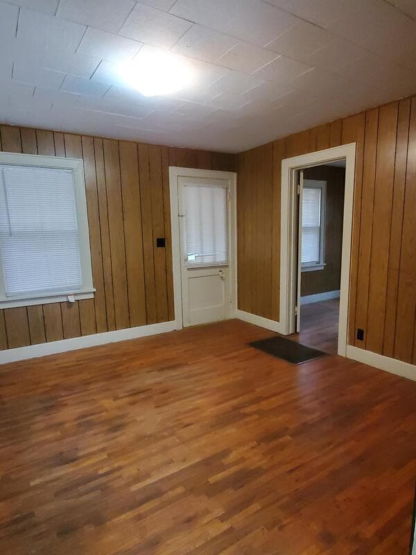 110 E 1st St in Haven, KS - Building Photo - Building Photo