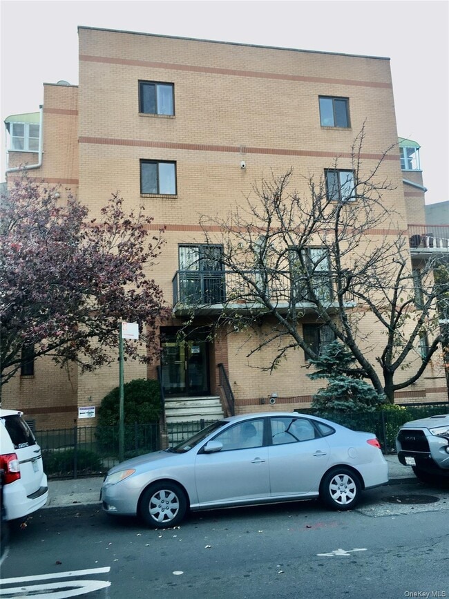 68-03 41st Ave in Queens, NY - Building Photo - Building Photo