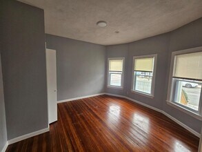 320 Highland Ave in Somerville, MA - Foto de edificio - Building Photo