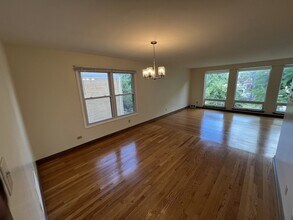 3014 S Harlem Ave, Unit 1 in Riverside, IL - Building Photo - Building Photo