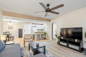 540 N May, Unit #2110 in Mesa, AZ - Building Photo - Building Photo