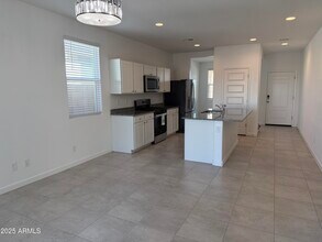 40060 W Hillman Dr in Maricopa, AZ - Building Photo - Building Photo