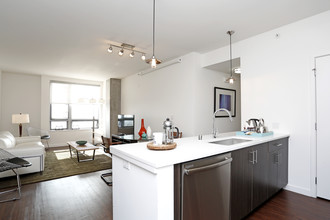 Venn Apartments in San Francisco, CA - Building Photo - Interior Photo